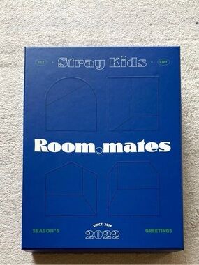 Stray Kids 2022 Seasons Greetings - Roommates (New)